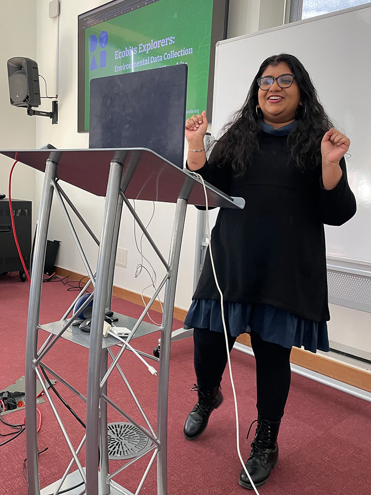 Prerna Ravi, a Ph.D. student on the MIT App Inventor team, leads an activity on collecting live sensor data for analysis.